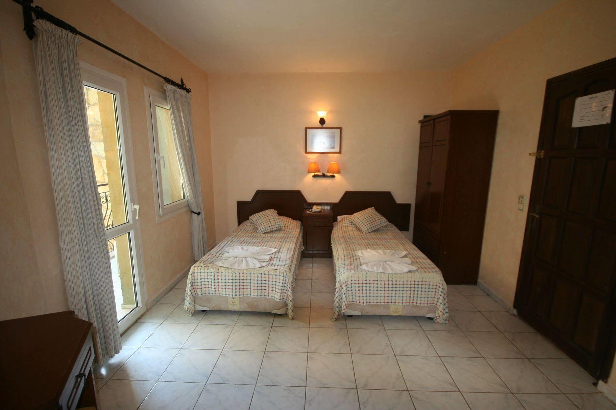 Cypriot Hotel 厄吕代尼兹 外观 照片